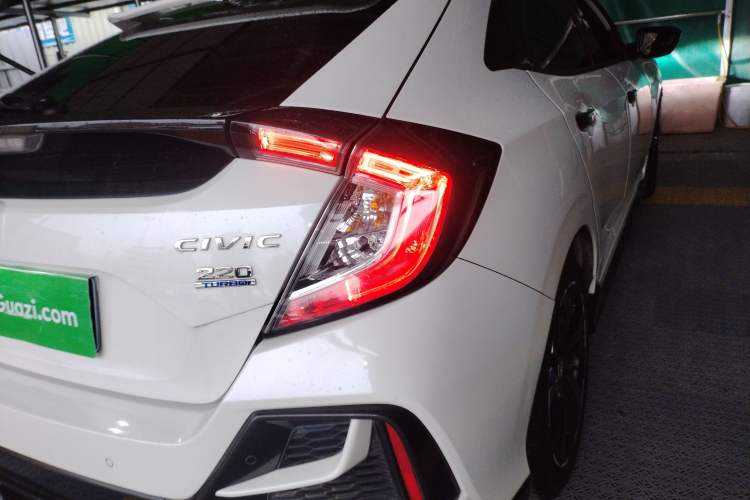 Used Honda Civic 2021 HATCHBACK 220TURBO CVT Trendy Cool Edition
