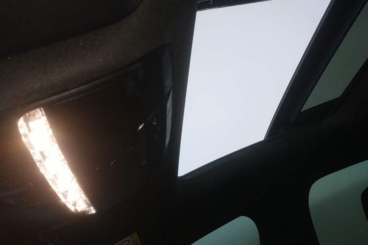 Used Mercedes-Benz GLC 2019 Facelift GLC 260 L 4MATIC Luxury Model
