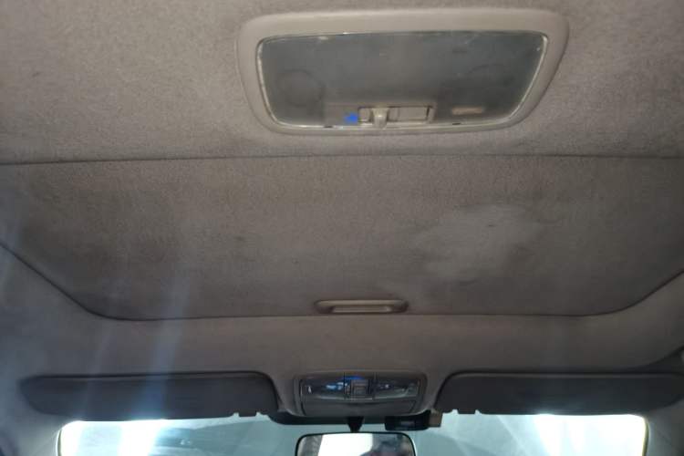 Used Hyundai Celesta 2011 1.6L Automatic Luxury Version Headliner