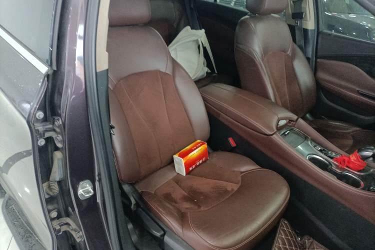 Used Buick Envision 2016 20T Two-Wheel-Drive Elite Model Right Front Seat