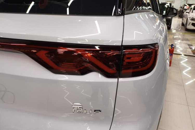 Used BYD Yuan UP 2024 401 km Active Version Right Rear Taillight