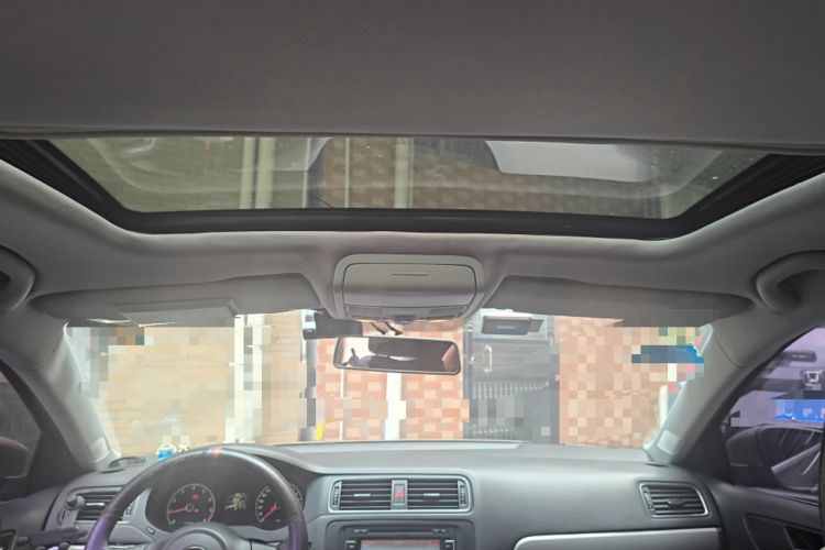 Used Volkswagen Sagitar 2012 1.6L Automatic Fashion Edition