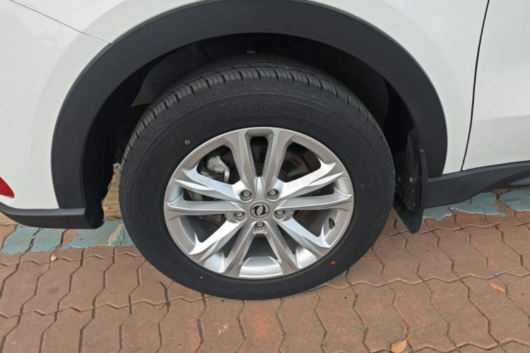 Used Dongfeng Fengon 580 2021 Revised ☆ Star Edition 1.8L Manual Elite Version Exterior 4