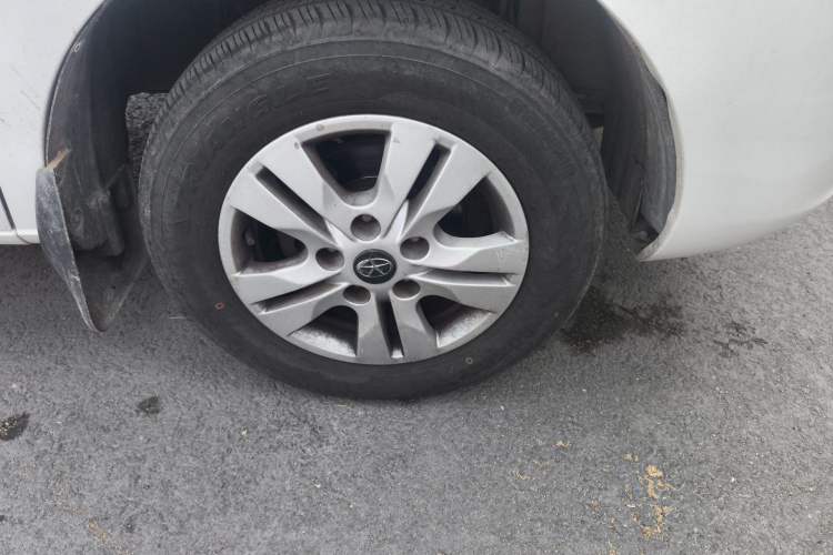 Used JAC Refine M3 2015 Maker Edition 1.6L Luxury Smart Version