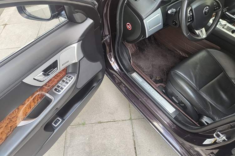 Used Jaguar XF 2014 XF 2.0T Luxury Edition