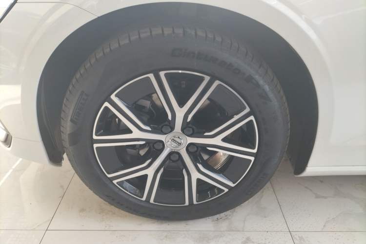 Used Volvo S60 2026 Model B4 Zhiyi Luxury Edition