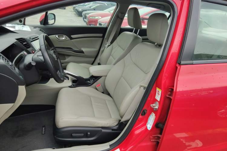 Used Honda Civic 2014 1.8L automatic luxury edition