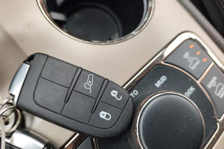 Used Jeep Grand Cherokee 2014 3.6L Flagship Prestige Edition
