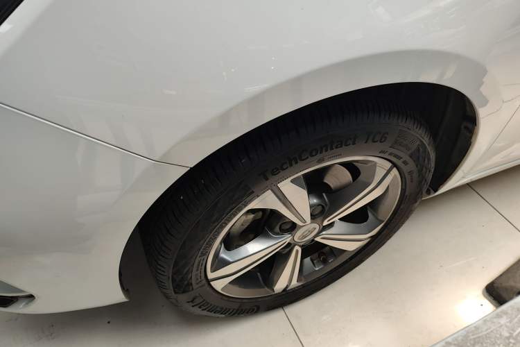 Used Geely Auto Emgrand GL 2019 1.4T CVT Elite Smart Edition Exterior 4