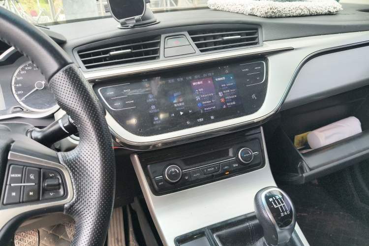 Used Geely Auto Emgrand GL 2017 1.8L Manual Elite Model
