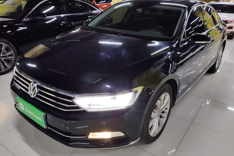 Used Volkswagen Magotan 2019 330TSI DSG Luxury Version China VI Standard