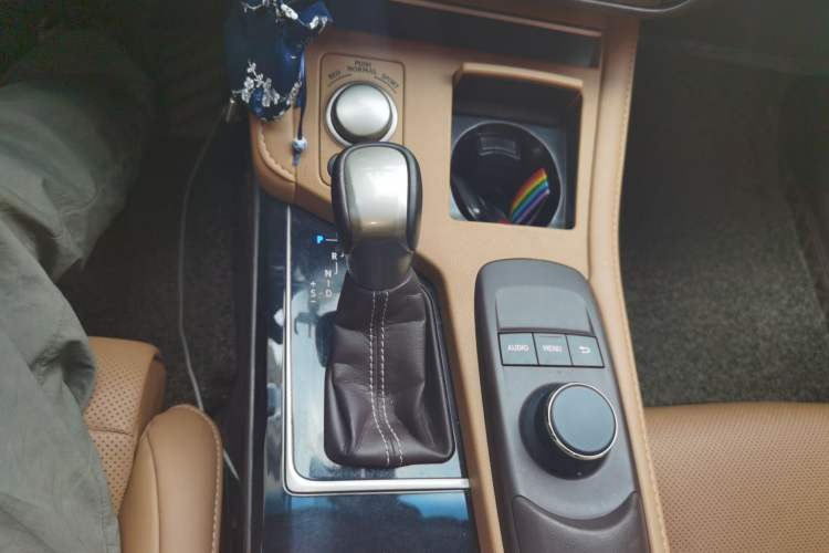 Used Lexus ES 2017 200 30th Anniversary Edition Gear Lever