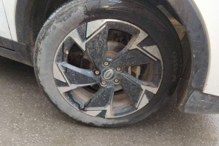 Used GAC Trumpchi GS3 2021 POWER 270T Automatic Luxury Edition Right Front Wheel Hub