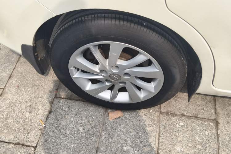 Used Nissan Tiida 2016 1.6L CVT Cool Dynamic Edition
