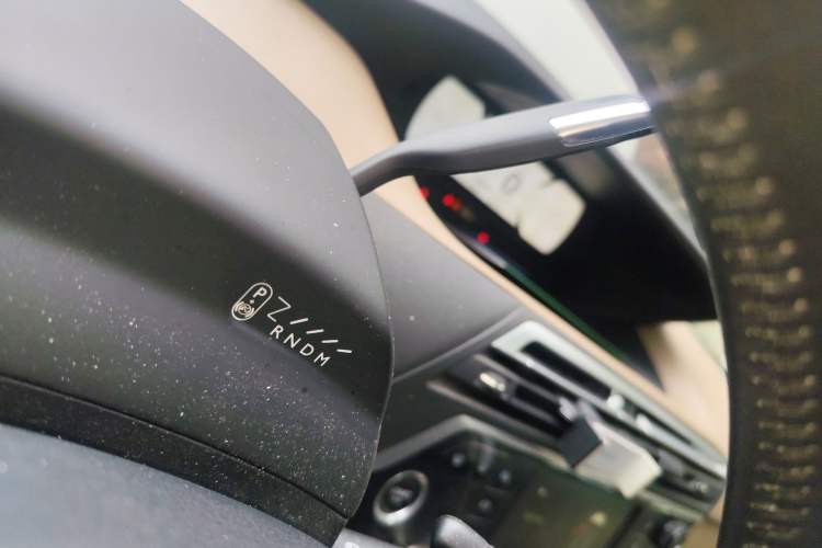 Used Citroen C4 Picasso 2015 1.6T Luxury 5-Seat Model Gear Lever