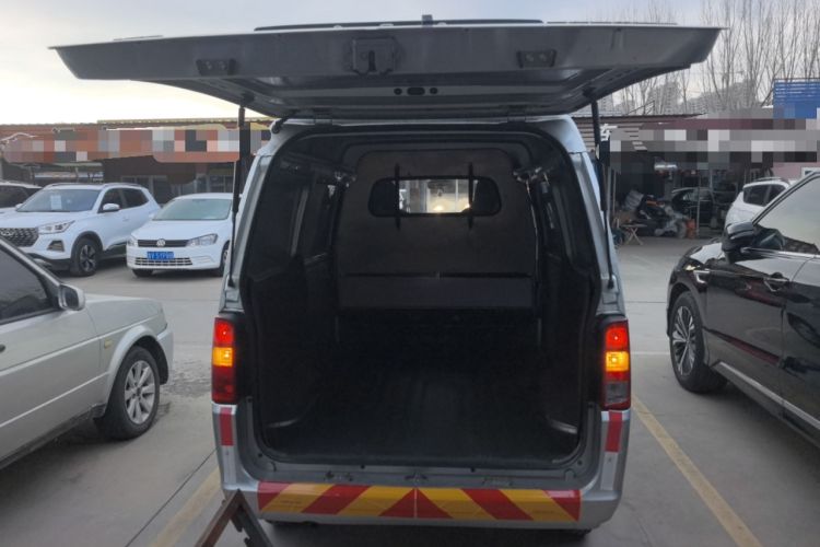 Used Wuling Zhiguang 2020 1.2L Van Utility Model China VI Emission Standard 2 Seats LSI