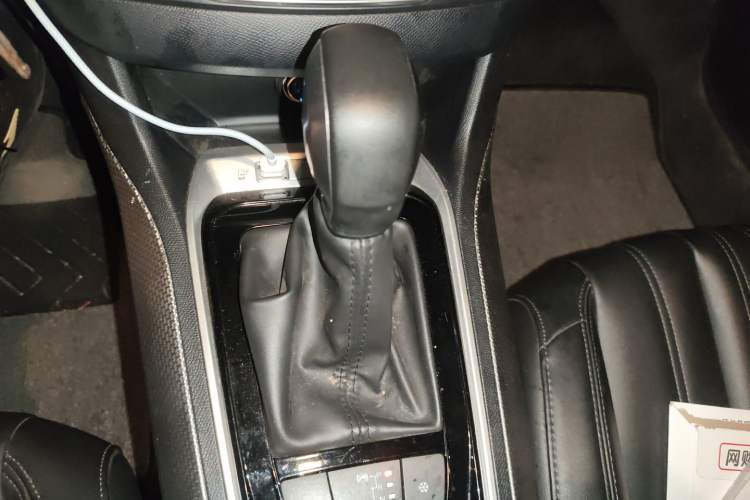 Used Peugeot 408 2019 360THP Automatic Luxury Edition China VI Standard Gear Lever