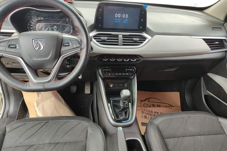 Used Baojun 510 2017 1.5L Manual Fashion Model Audio And AC Panel