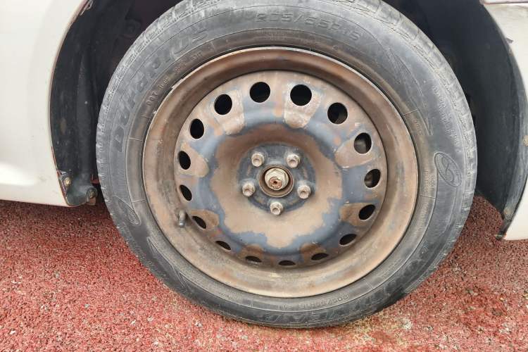 Used Roewe 350 2010 350S 1.5L Manual Xunchi Edition Right Front Wheel Hub