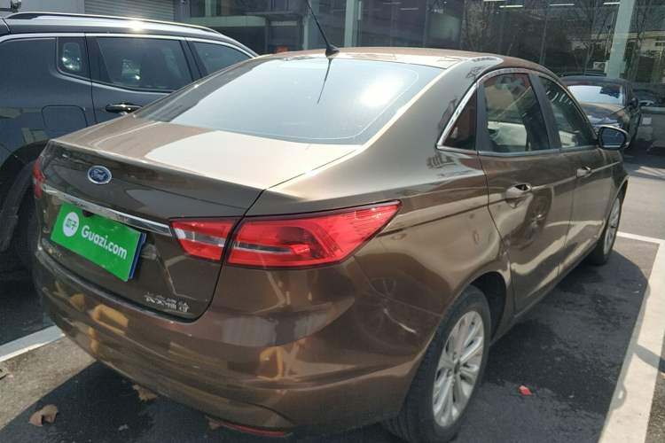 Used Ford Escort 2015 1.5L Automatic Fashion Model