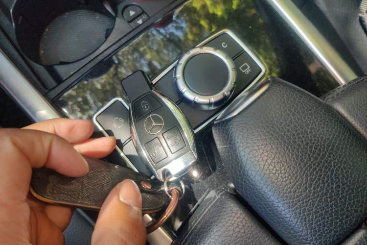 Used Mercedes-Benz E-Class 2015 Restyled E 260 L Sport Edition Vehicle Key