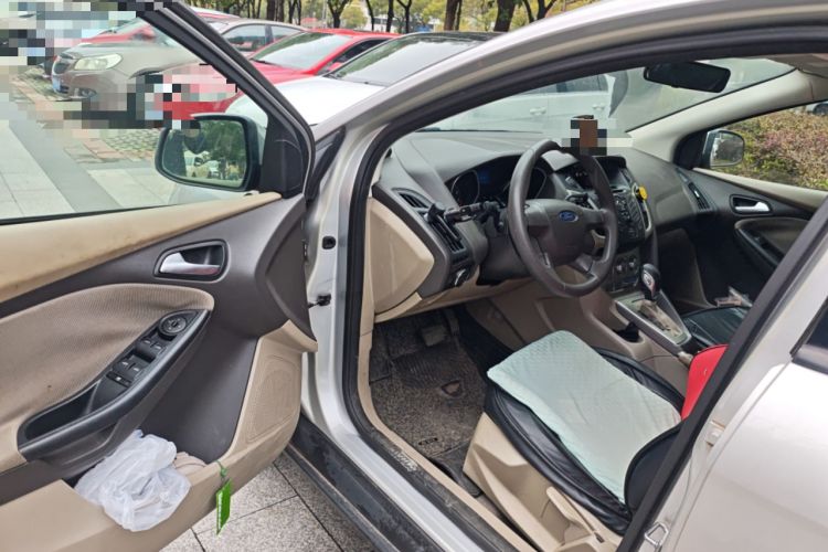 Used Ford Focus 2012 Sedan 1.6L Automatic Comfort Model
