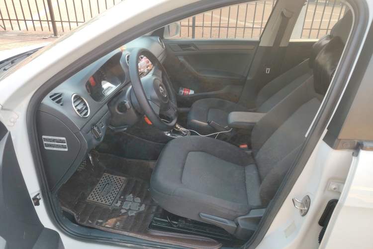 Used Volkswagen Jetta 2015 Value Edition 1.6L Automatic Fashion Version