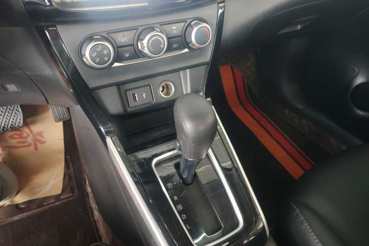 Used Nissan Sylphy 2021 Classic 1.6XL CVT Luxury Edition Gear Lever