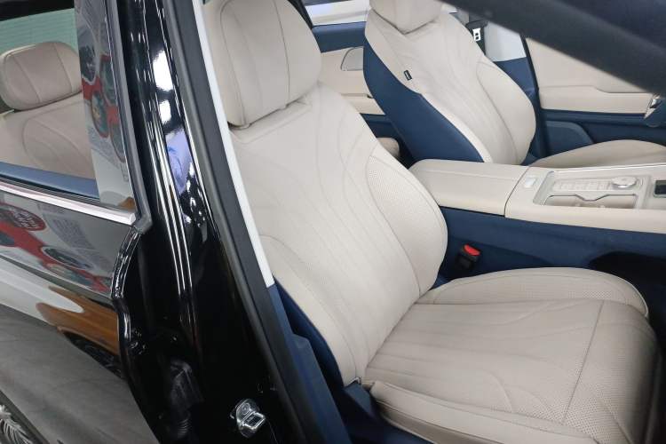 Used Chery Fengyun T9 2024 120 Long-Range Flagship Version 7 Seats Lithium Iron Phosphate Right Front Seat