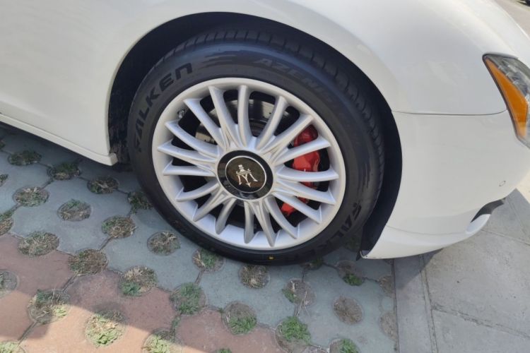 Used Maserati President 2013 3.0T Standard Model Right Front Wheel Hub