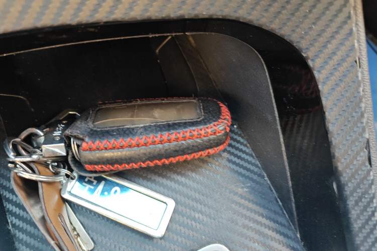 Used Haval H2s 2018 Red-Label 1.5T Dual-Clutch Luxury Model Vehicle Key