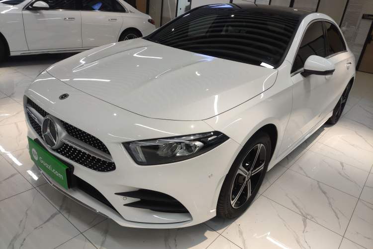 Used Mercedes-Benz A-Class 2022 Revised Version A 200 L Sport Sedan Fashionable Style