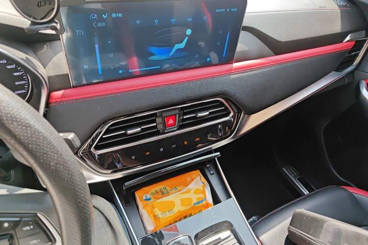 Used SOL X8 2021 300T DCT Panoramic Luxury Edition 6 Seats