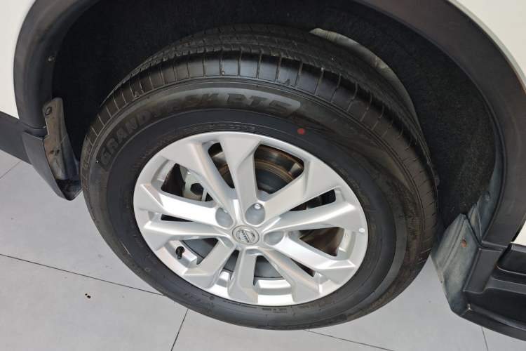 Used Nissan X-Trail 2015 2.0L CVT Comfort MAX Edition 2WD
