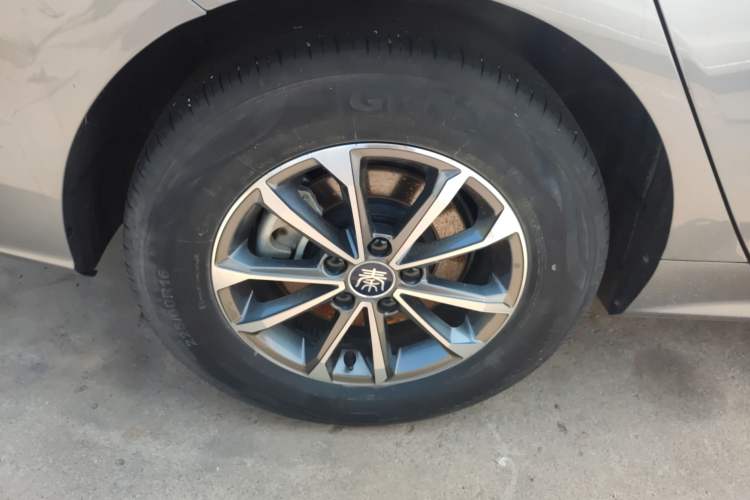 Used BYD Qin PLUS 2024 HONOR Edition DM-i 55KM Leading Model Exterior 5