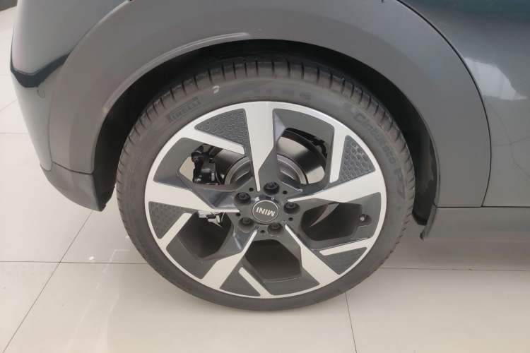 Used MINI MINI 2025 2.0T COOPER S Artist