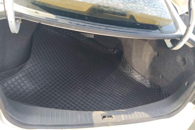 Used Dongfeng Junfeng E11K 2019 Standard Model
