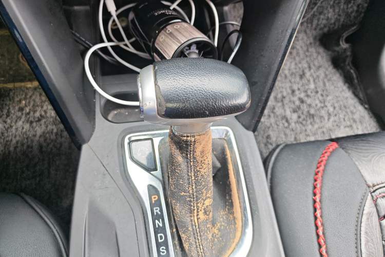 Used GAC Trumpchi GS4 2015 200T G-DCT Elite Edition Gear Lever