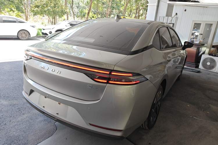 Used AION S 2023 Meizu 580 Lithium Iron Phosphate Rear Right 45 Deg