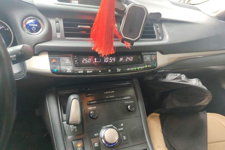 Used Lexus CT 2014 CT200h Comfort Edition Monochrome Audio And AC Panel