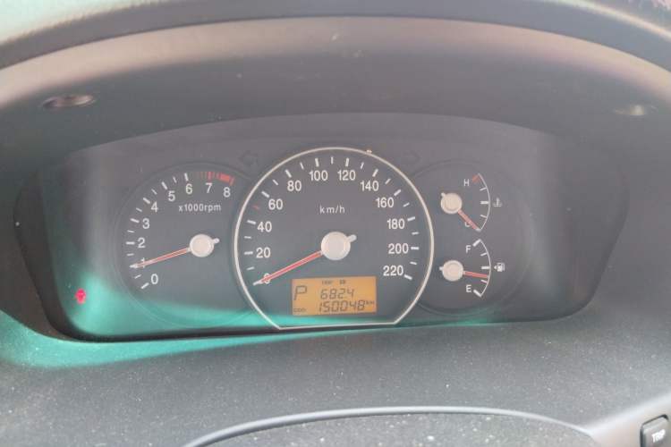 Used Kia Carens 2011 2.0L 7-Seater Automatic Standard Edition Instrument Cluster