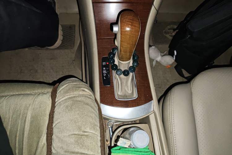 Used Nissan Sylphy 2009 2.0XL CVT Tech Edition Gear Lever