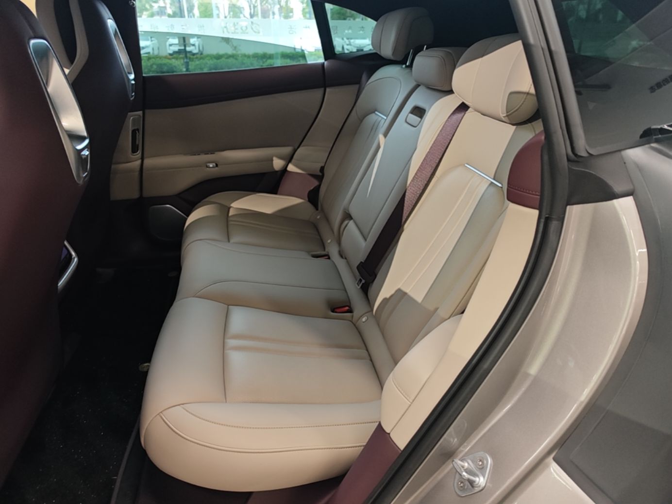 Xiaomi Auto YU7 2025 Ultra-Long Range Rear-Wheel Drive Version — снимка 20