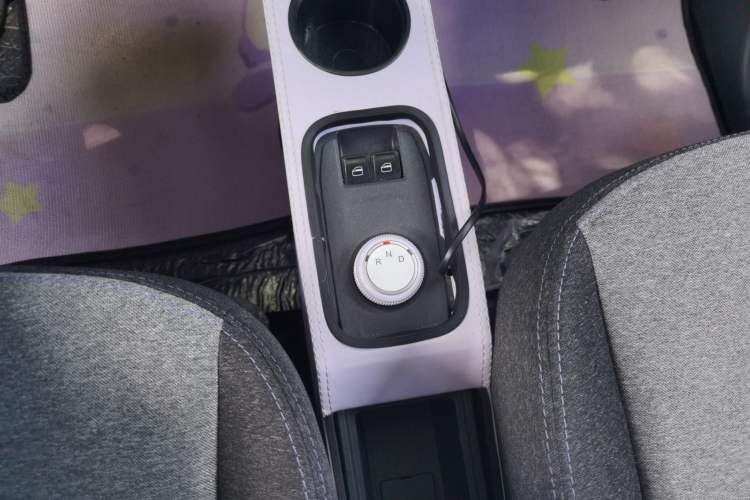 Used Chery QQ Ice Cream 2022 170km Sundae Ternary Lithium Gear Lever