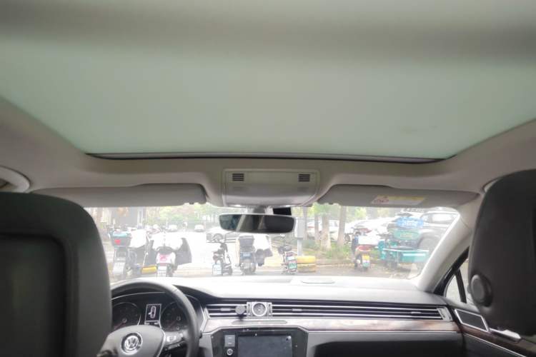 Used Volkswagen Magotan 2019 330TSI DSG Luxury Model China V Standard Headliner