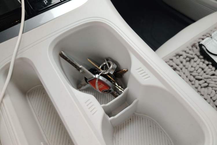 Used Geely Galaxy Geome 2025 410 km Free Version Vehicle Key