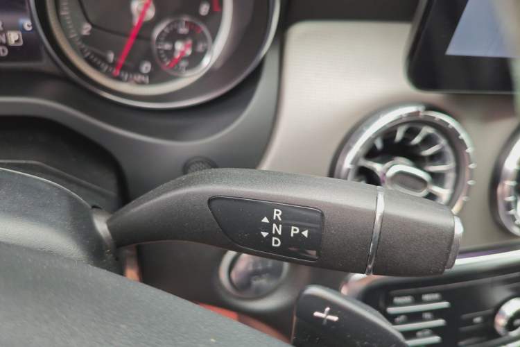 Used Mercedes-Benz CLA 2018 CLA 200 Style Edition Gear Lever
