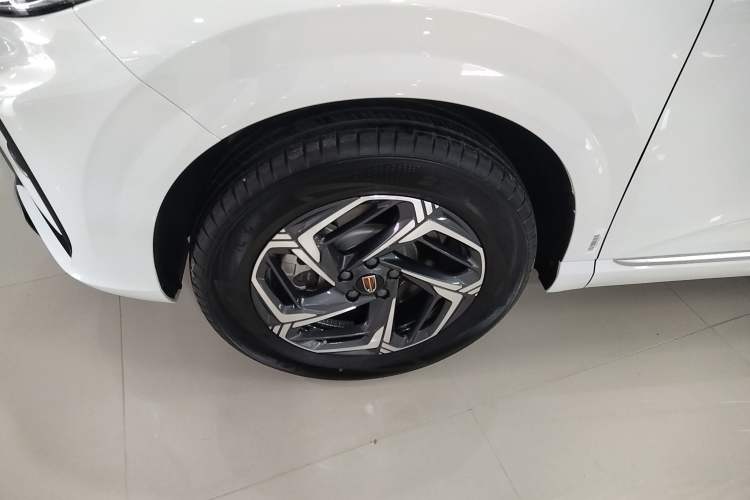 Used Hongqi HS3 2023 1.5T Two-Wheel Drive Shanwei Edition
