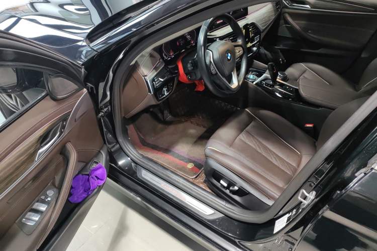 Used BMW 5 Series 2022 Second Facelift 530Li Leading Edition Luxury Package