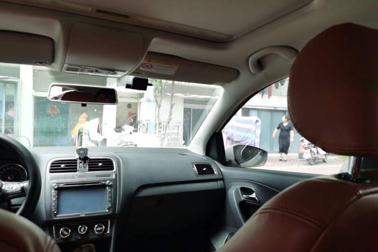 Used Volkswagen Polo 2016 1.6L Automatic Comfort Model